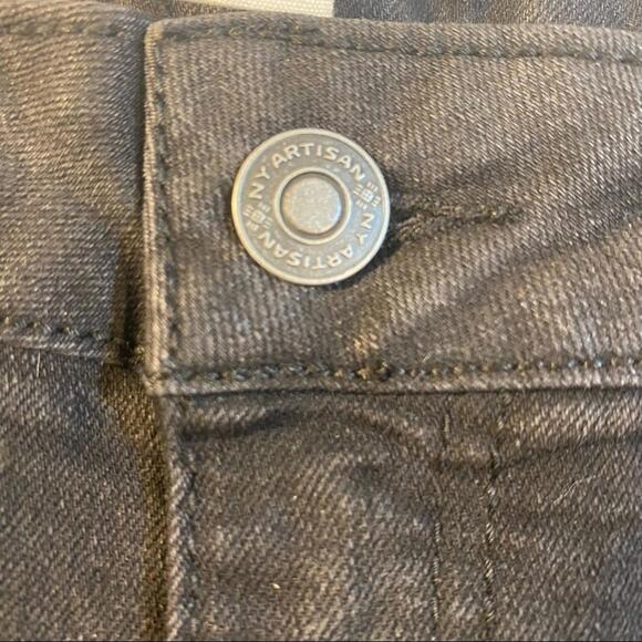 Artisan NY Size 8‎ Grey Denim Ankle Jeans W Asymmetrical Embroidered Flowers - Picture 7 of 12